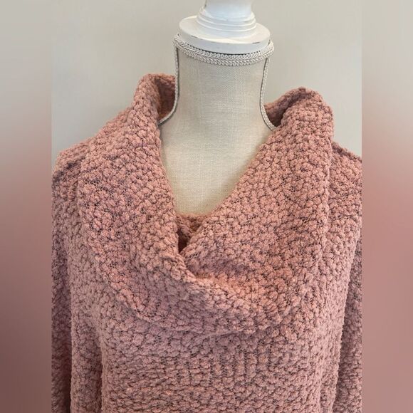 Pink medium, x large. Cowl neck sweater. Sherpa like knit. - Picture 5 of 5
